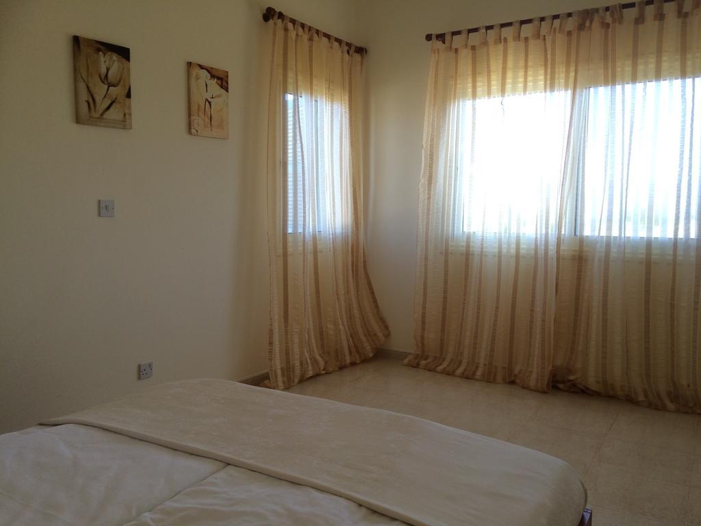 Villa Riverside Polis Oda fotoğraf