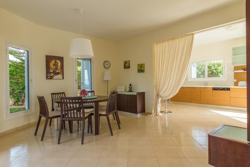 Villa Riverside Polis Dış mekan fotoğraf